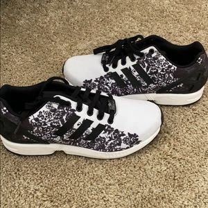 Adidas 7 1/2 Torsion Sneakers